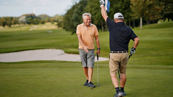 To mænd der spiller golf, senior, seniorlivet, pension